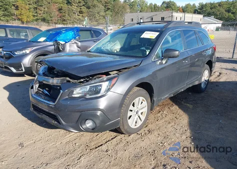 2018 Subaru Outback 2.5I Premium z USA, uszkodzony, nr VIN 4S4BSACC7J3345567